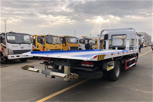 龙文汽车救援补胎