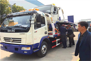 龙文汽车道路救援拖车价格